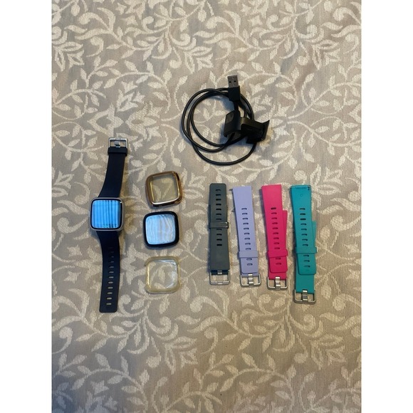 fitbit Other - Fitbit Versa Fitness‎ Tracker